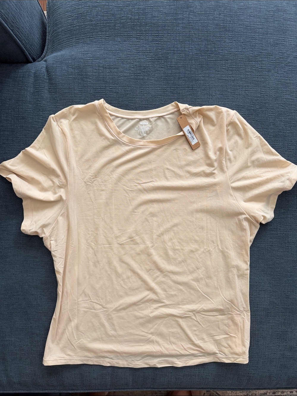 NWT SKIMS FITS EVERYBODY T-Shirt